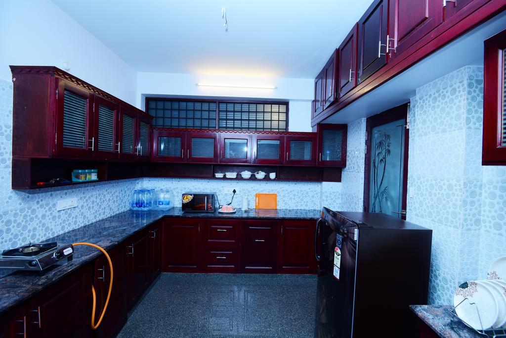 Beersheba Three Bed Room A/C Apartments Thiruvananthapuram Luaran gambar
