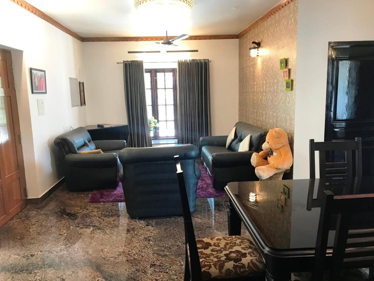 Beersheba Three Bed Room A/C Apartments Thiruvananthapuram Luaran gambar